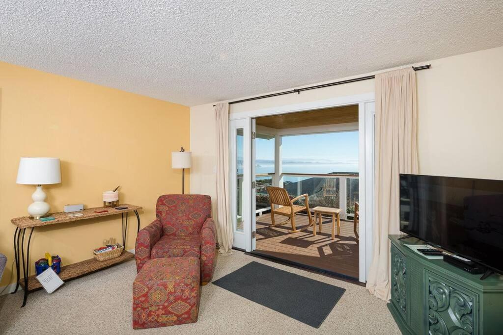 Ocean View Village Condo With Trails To Beaches 트리니다드 외부 사진